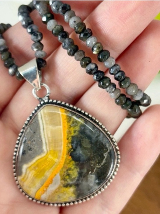 Southwest Jewelry - Bumblebee Bumble Bee Jasper Pendant Vintage Southwest Boho Style Pear New 925